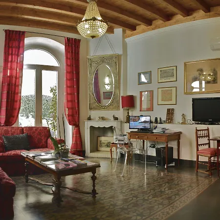 La Peonia Boutique Pirri