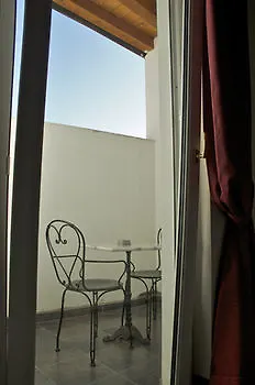 La Peonia Boutique B&B Pirri