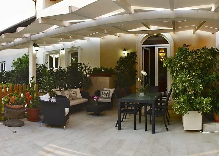 La Peonia Boutique Panzió Pirri