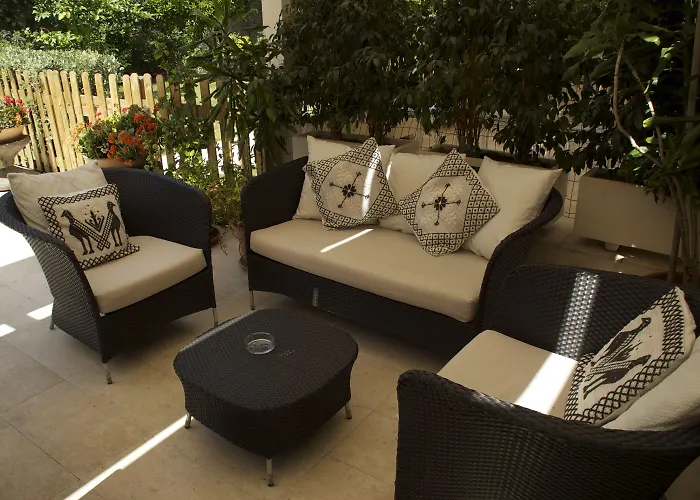 La Peonia Boutique Couette-café Pirri